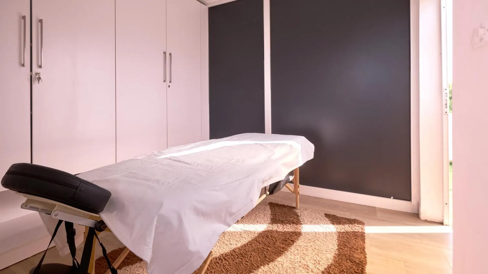Appartement Prestations Haut De Gamme - Piscine Privee Chauffee, Salles De Massage Et Sport Dakar Sénégal