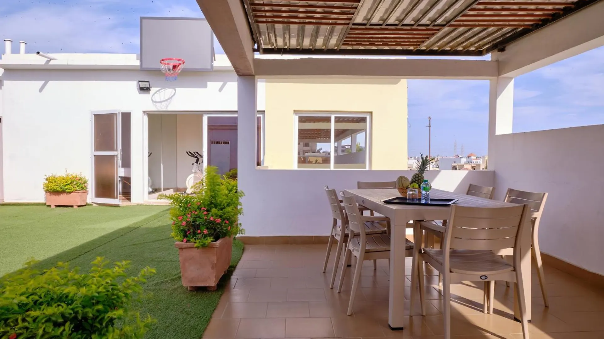 Appartement Prestations Haut De Gamme - Piscine Privee Chauffee, Salles De Massage Et Sport Dakar Sénégal